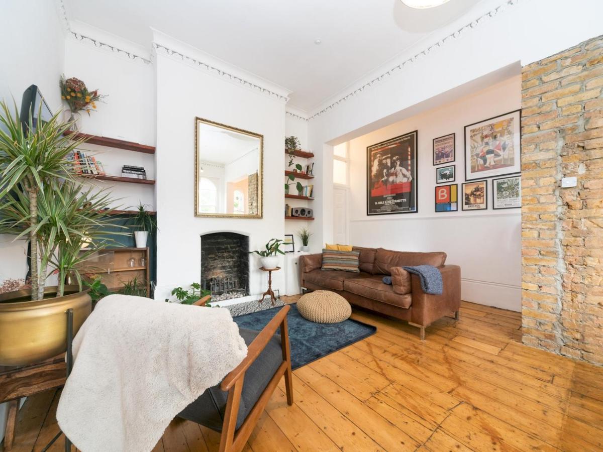 Pass The Keys Rustic And Quirky Flat In Charming Charlton Village Londyn Zewnętrze zdjęcie