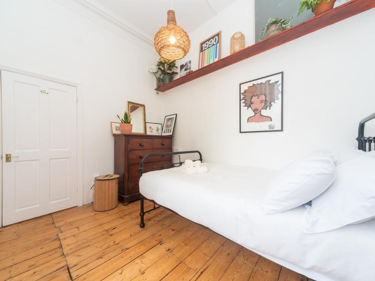 Pass The Keys Rustic And Quirky Flat In Charming Charlton Village Londyn Zewnętrze zdjęcie