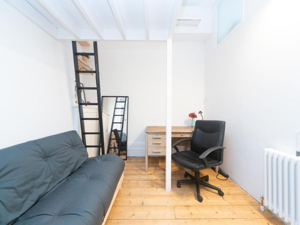 Pass The Keys Rustic And Quirky Flat In Charming Charlton Village Londyn Zewnętrze zdjęcie