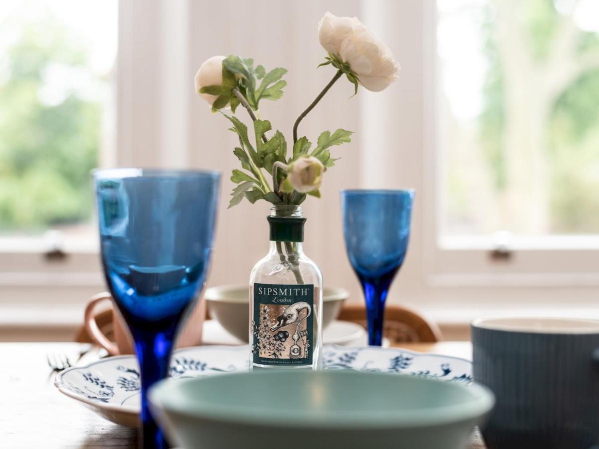 Pass The Keys Rustic And Quirky Flat In Charming Charlton Village Londyn Zewnętrze zdjęcie