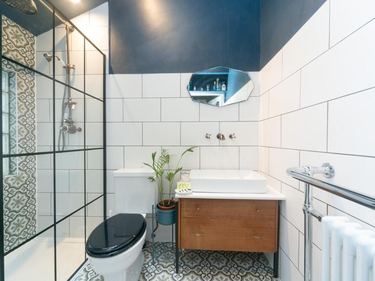 Pass The Keys Rustic And Quirky Flat In Charming Charlton Village Londyn Zewnętrze zdjęcie