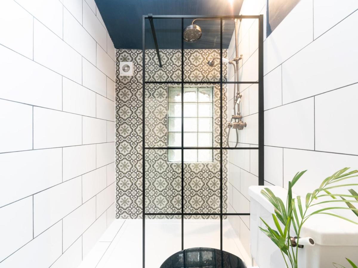Pass The Keys Rustic And Quirky Flat In Charming Charlton Village Londyn Zewnętrze zdjęcie