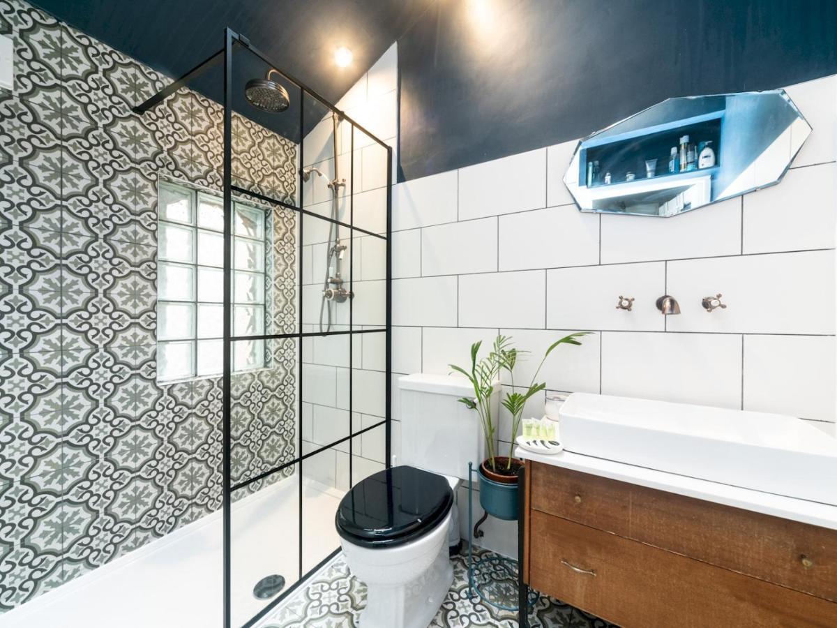 Pass The Keys Rustic And Quirky Flat In Charming Charlton Village Londyn Zewnętrze zdjęcie